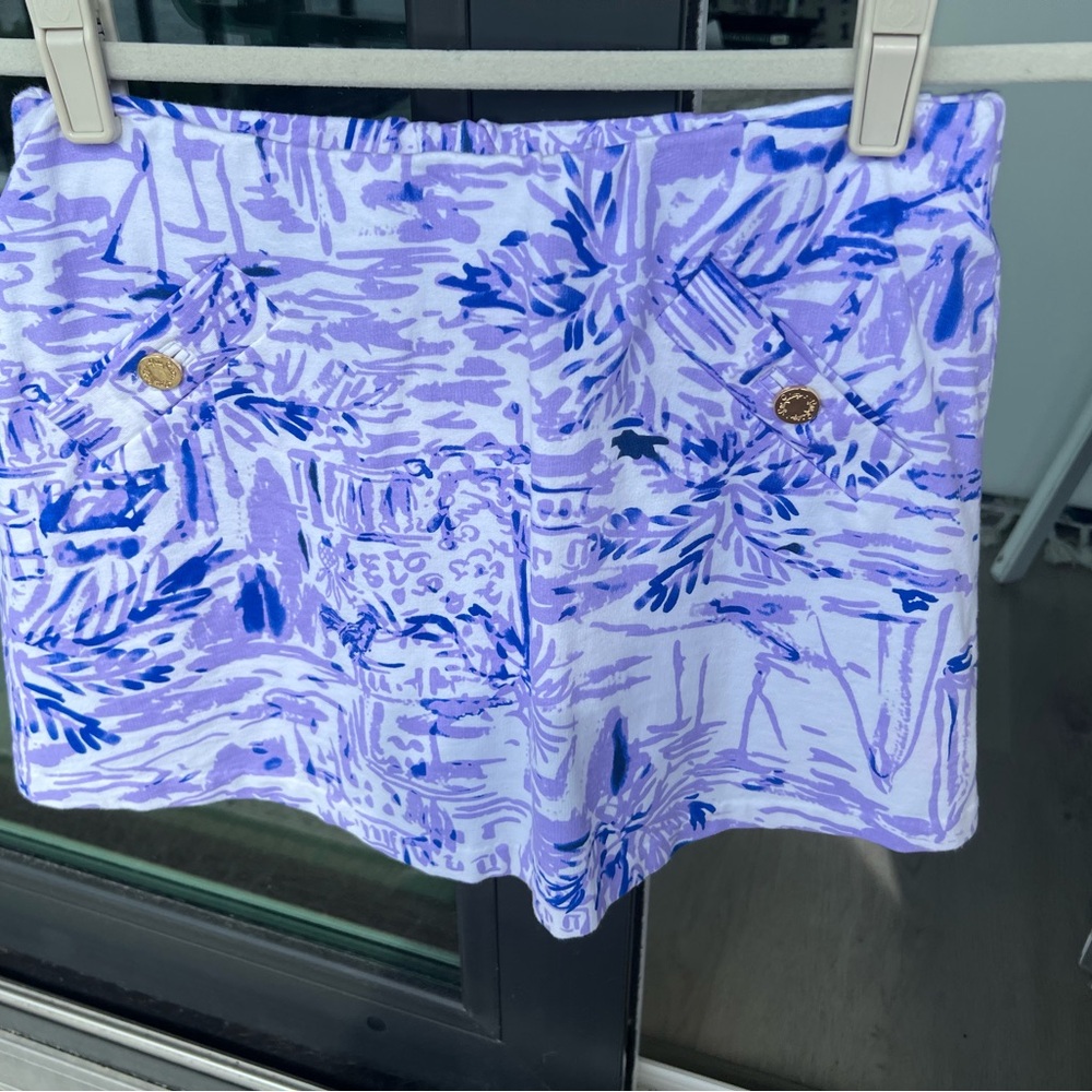 Lily Pulitzer skirt with attached shorts, size S.